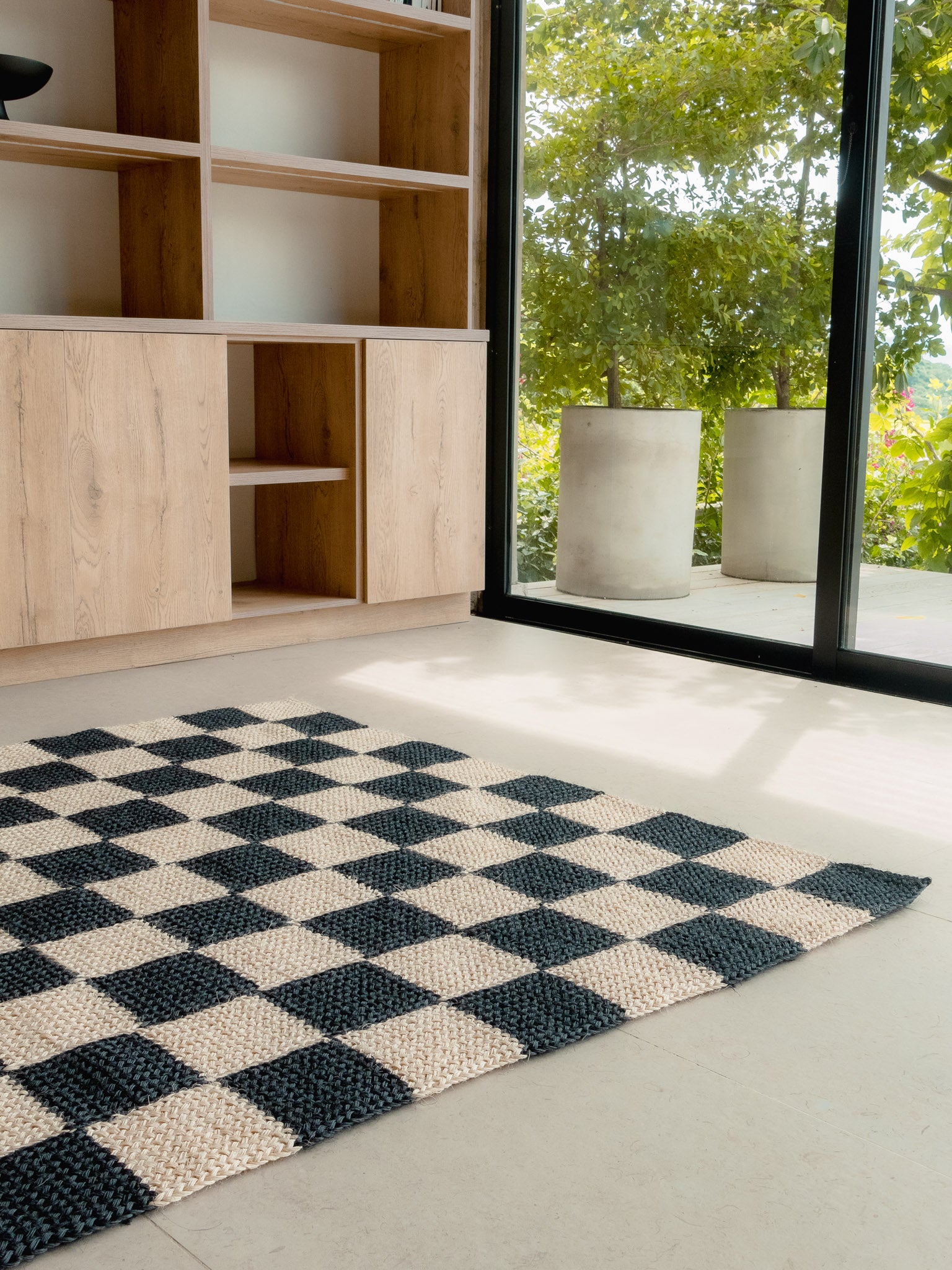 Black and White Checkered Fique Rug